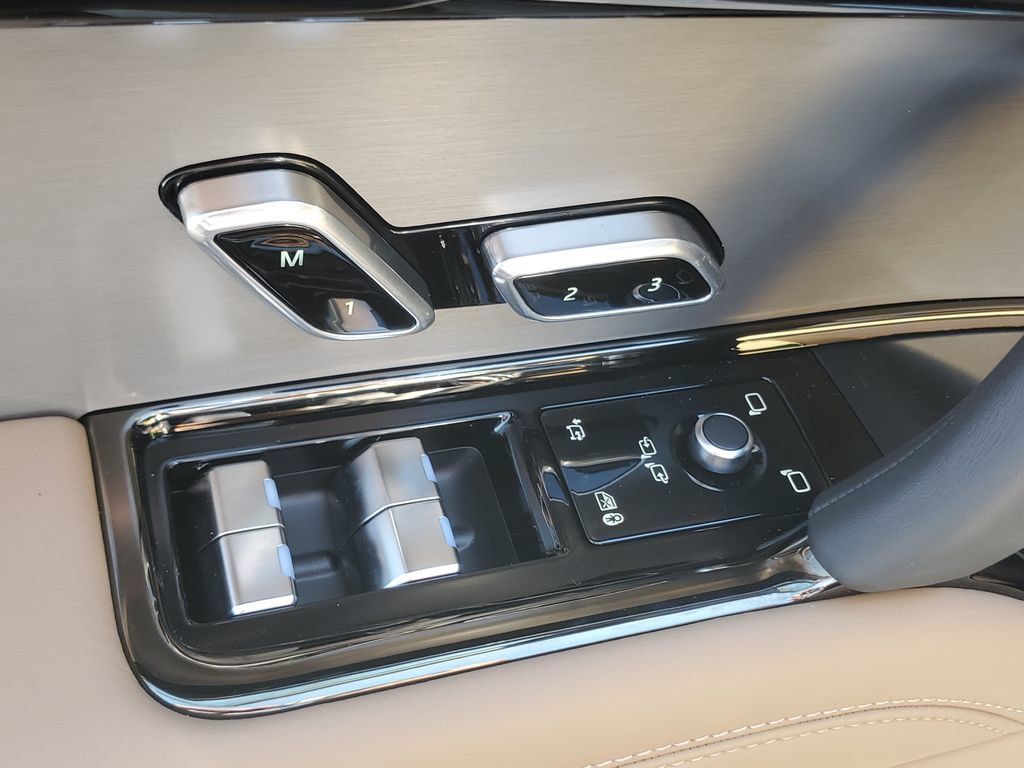 New 2027 Land Rover Range Rover Sport SE AWD/4WD image 11