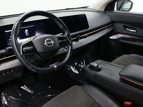 Used 2023 Nissan Ariya AWD image 11