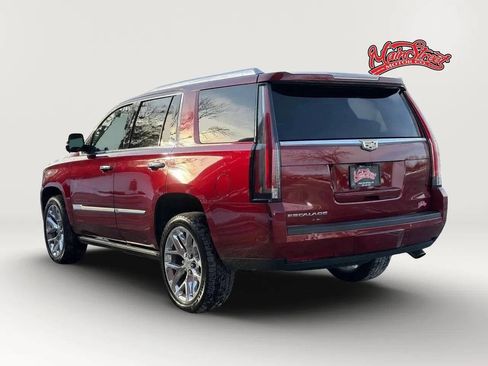 Used 2018 Cadillac Escalade Premium Luxury image 5