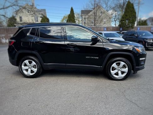 Used 2021 Jeep Compass Latitude w/ Convenience Group AWD/4WD image 4