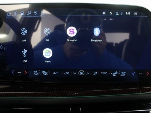 New 2026 Chevrolet Traverse RS image 7