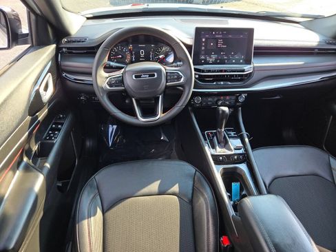Certified 2025 Jeep Compass Trailhawk AWD/4WD image 8