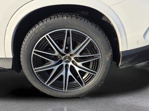 Used 2025 Mercedes-Benz GLC 43 AMG 4MATIC image 15