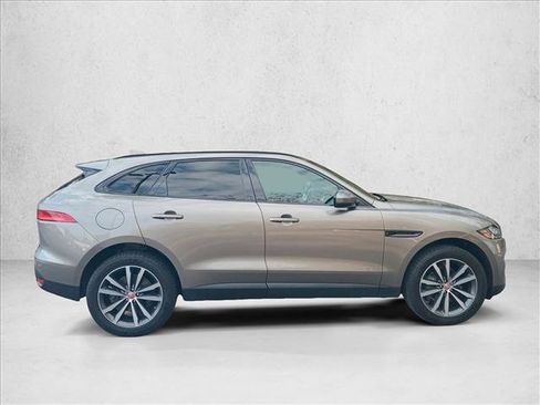 Used 2018 Jaguar F-PACE Prestige image 4