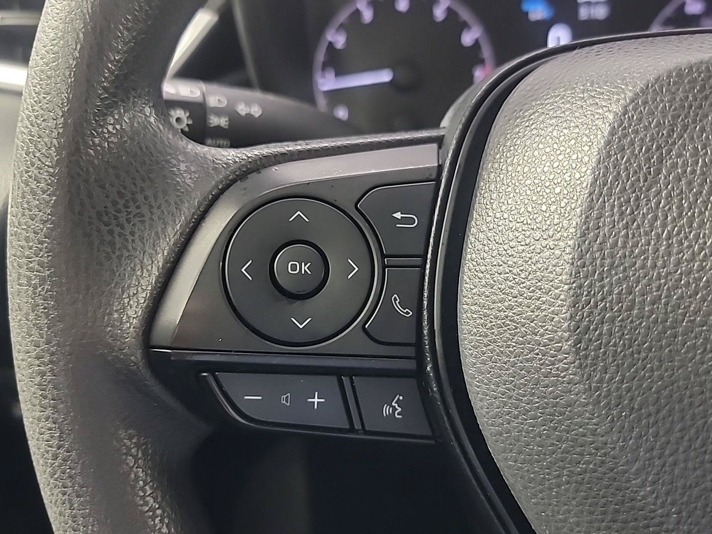 Used 2023 Toyota Corolla LE FWD image 25
