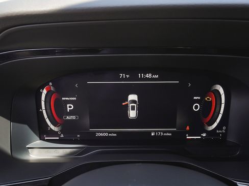Used 2023 Nissan Pathfinder Platinum AWD/4WD image 20