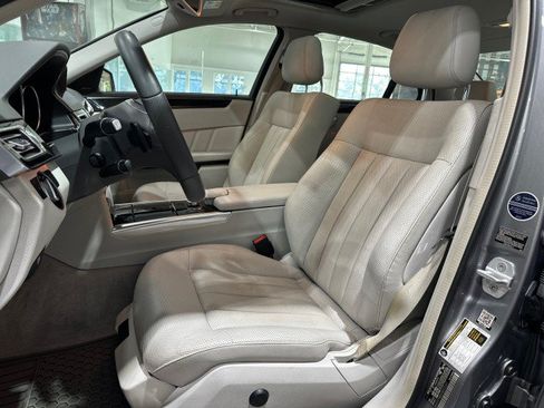 Used 2014 Mercedes-Benz E 550 4MATIC Sedan w/ Premium 1 Package image 5