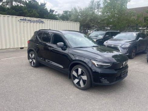 Used 2023 Volvo XC40 Recharge Ultimate w/ Protection Package Premier AWD/4WD image 8