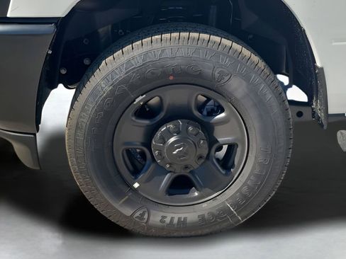 New 2026 RAM 3500 Tradesman AWD/4WD image 17