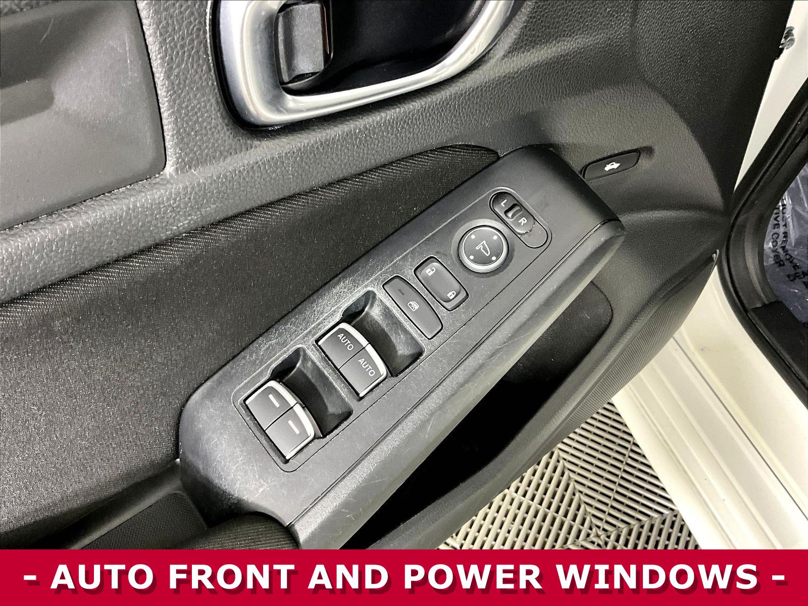 Used 2025 Honda Civic LX image 39