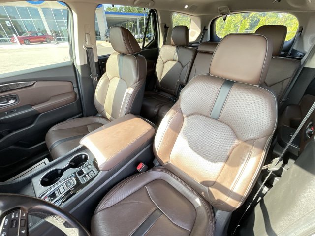 Used 2025 Honda Pilot Elite image 15
