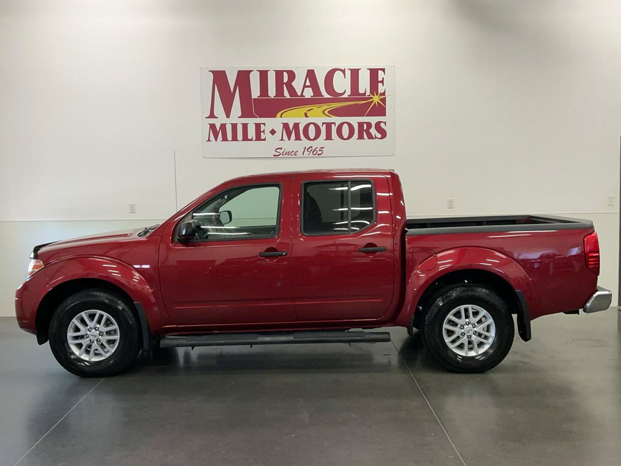 Used 2019 Nissan Frontier SV AWD/4WD image 2