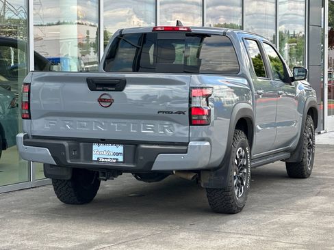 Used 2024 Nissan Frontier PRO-4X w/ Technology Package AWD/4WD image 3