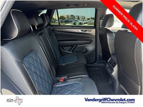Used 2024 Volkswagen Atlas Cross Sport SEL Premium R-Line AWD/4WD image 27