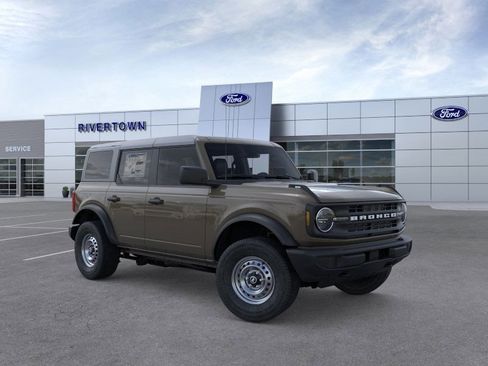New 2025 Ford Bronco Base image 8