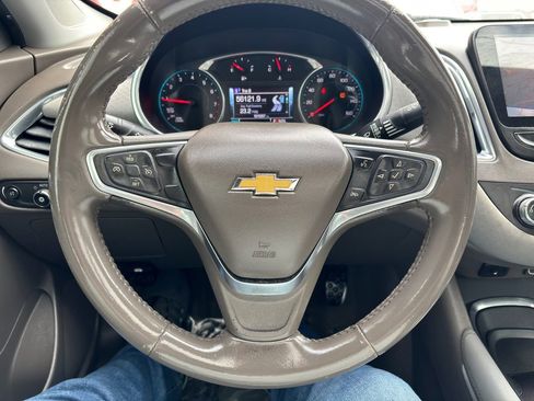 Used 2018 Chevrolet Malibu LT image 30