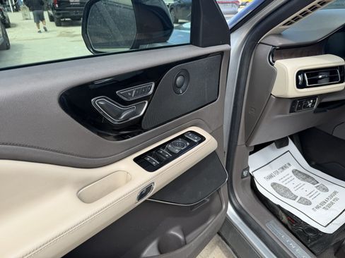 Used 2020 Lincoln Aviator Reserve RWD image 8
