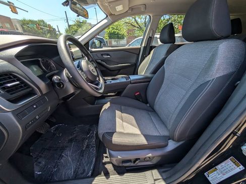 Used 2023 Nissan Rogue SV FWD image 15