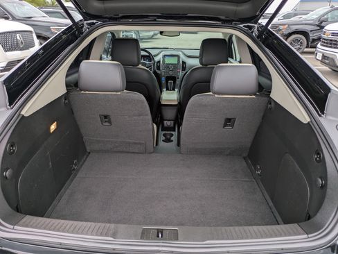 Used 2012 Chevrolet Volt Premium w/ Premium Trim Package image 23