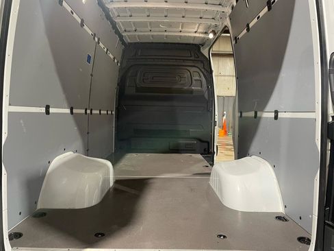 Used 2024 Mercedes-Benz Sprinter 3500 image 8
