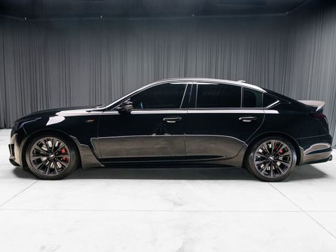 Used 2024 Cadillac CT5 V Blackwing w/ Parking Package RWD image 11