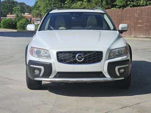 Used 2015 Volvo XC70 T5 Platinum w/ Protection Package FWD image 2