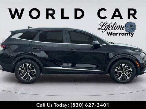 Used 2025 Kia Sportage EX FWD image 2