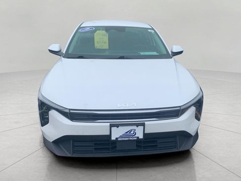 Used 2025 Kia K4 FWD image 3