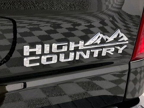 Used 2022 Chevrolet Silverado 1500 High Country w/ High Country Premium Package image 8