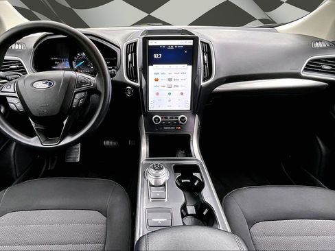 Certified 2022 Ford Edge SE w/ Black Appearance Package AWD/4WD image 15