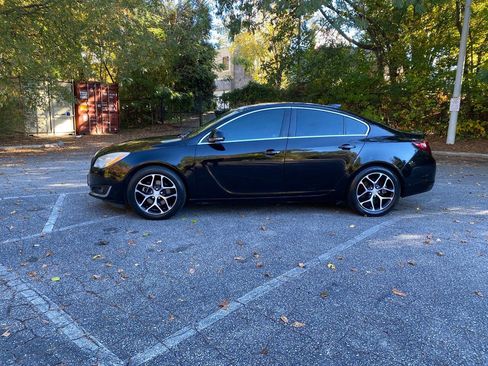 Used 2017 Buick Regal Sport Touring image 8