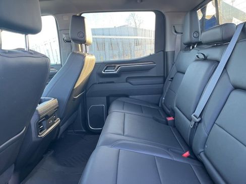 Used 2022 Chevrolet Silverado 1500 LT Trail Boss w/ LT Trail Boss Premium Package image 13