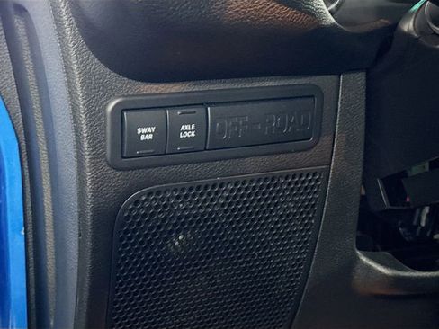 Used 2015 Jeep Wrangler Unlimited Rubicon w/ Connectivity Group image 11