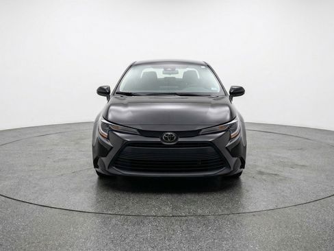 Used 2025 Toyota Corolla LE FWD image 2