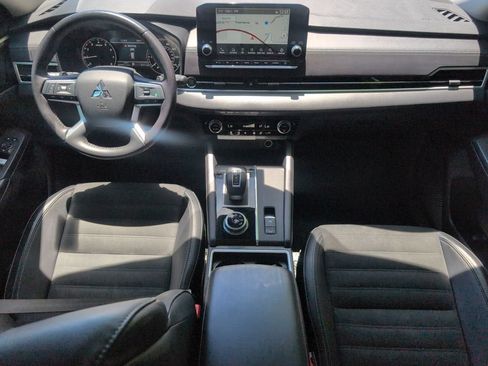 Used 2024 Mitsubishi Outlander SE FWD image 32