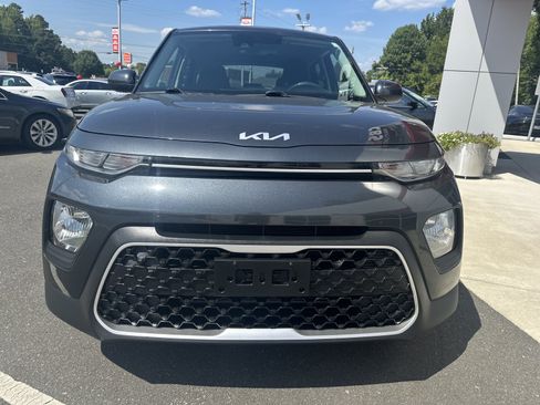 Used 2022 Kia Soul S FWD image 4