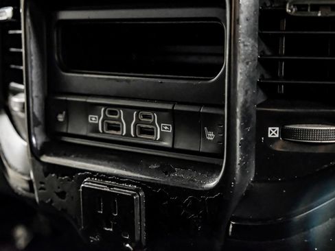 Used 2022 RAM 2500 Limited AWD/4WD image 32