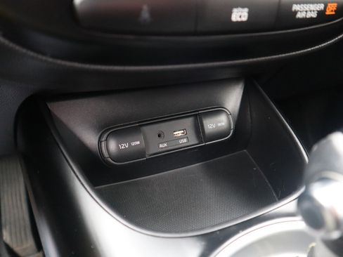Used 2016 Kia Soul + image 65