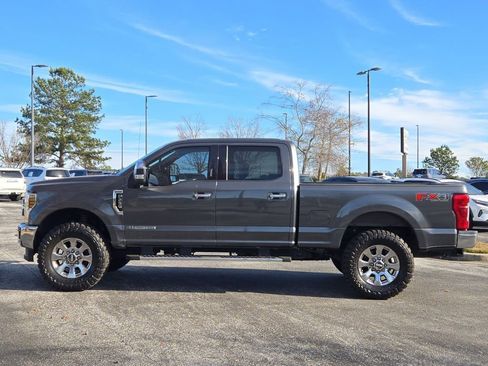 Used 2019 Ford F250 Lariat w/ Chrome Package image 14