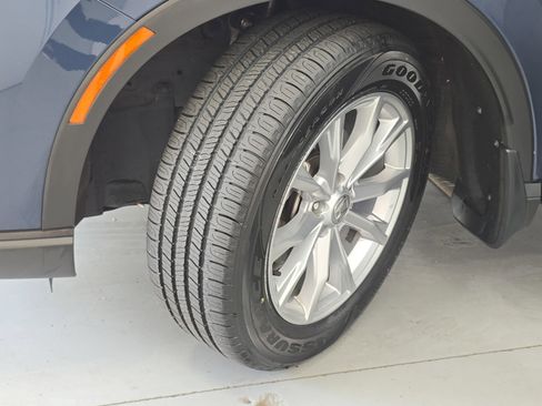 Certified 2025 Honda CR-V EX image 32