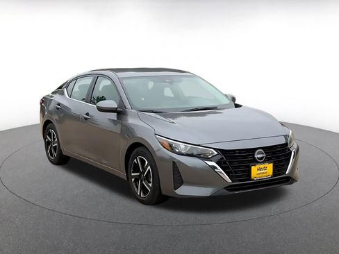 Used 2025 Nissan Sentra SV FWD image 3