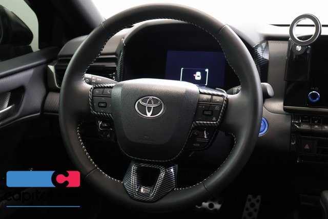 Used 2026 Toyota Camry Hybrid w/ Convenience Package AWD/4WD image 15