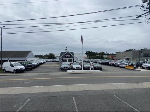 Used 2014 Dodge Challenger R/T RWD image 37