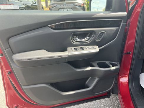 Used 2023 Honda Pilot Elite image 14