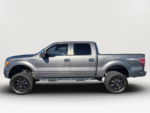 Used 2011 Ford F150 XLT w/ XLT Chrome Pkg AWD/4WD image 2