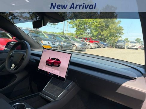 Used 2026 Tesla Model Y Long Range AWD/4WD image 4