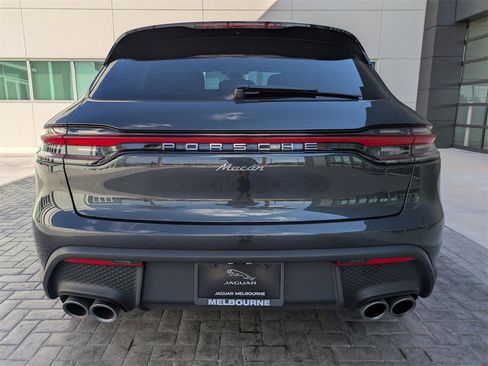 Used 2025 Porsche Macan Base image 5