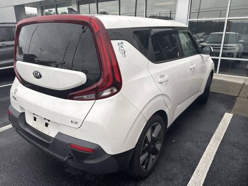 Used 2020 Kia Soul EX image 4