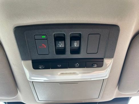 Used 2022 Nissan Pathfinder Platinum w/ Lighting Package (N93) AWD/4WD image 35