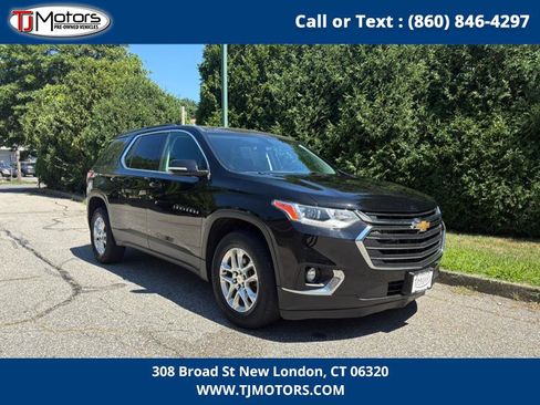 Used 2019 Chevrolet Traverse LT image 3